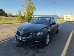 Schwarz Gebraucht 2018 Skoda Octavia G-TEC Executive Limousine | 10.000 € (Guter Preis)