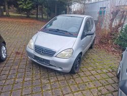 Silber Gebraucht 2000 Mercedes A140 Classic Limousine | 600 € (Guter Preis)