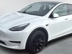 Weiß Gebraucht 2023 Tesla Model Y Long Range SUV | 39.999 € (Fairer Preis)