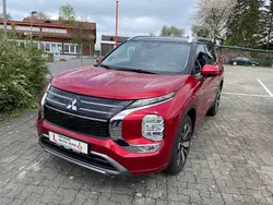 Dynamikrot / pantherschwarz Neu 2025 Mitsubishi Outlander P-HEV Top SUV | 58.990 € (Teuer)
