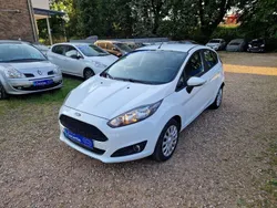 Weiß Gebraucht 2016 Ford Fiesta Kleinwagen | 8.600 € (Fairer Preis)