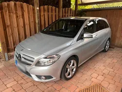 Silber Gebraucht 2014 Mercedes B200 Van / Kleinbus | 11.999 € (Fairer Preis)