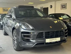 Grau Gebraucht 2016 Porsche Macan Turbo SUV | 32.990 € (Fairer Preis)