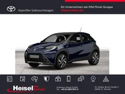 Juniper blue metallic/ night sky black Gebraucht 2022 Toyota Aygo Pulse Kleinwagen | 14.990 € (Fairer Preis)
