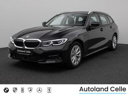 Schwarz Gebraucht 2020 BMW 330e Sport Line Limousine | 29.499 € (Fairer Preis)