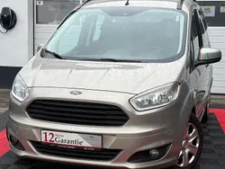 Silber Gebraucht 2016 Ford Tourneo Courier Trend Van / Kleinbus | 7.699 € (Fairer Preis)
