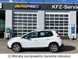 Weiß Gebraucht 2016 Peugeot 2008 Allure SUV | 11.980 € (Fairer Preis)