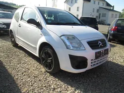 Weiß Gebraucht 2009 Citroën C2 Kleinwagen | 2.450 €