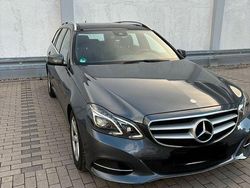 Grau Gebraucht 2016 Mercedes E220 Avantgarde Kombi | 20.000 € (Fairer Preis)