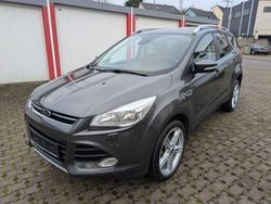 Grau Gebraucht 2016 Ford Kuga Titanium SUV | 11.990 € (Fairer Preis)