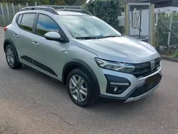 Silber Gebraucht 2022 Dacia Sandero Stepway Kleinwagen | 10.300 € (Guter Preis)