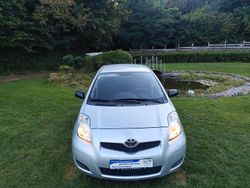 Silber Gebraucht 2009 Toyota Yaris Cool Kleinwagen | 4.490 € (Fairer Preis)