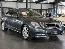 Grau Gebraucht 2011 Mercedes E200 Limousine | 12.990 € (Fairer Preis)