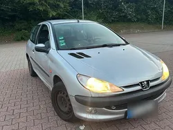 Silber Gebraucht 1999 Peugeot 206 Kleinwagen | 850 € (Fairer Preis)