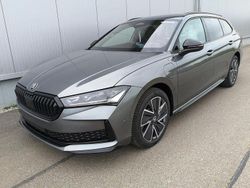 Grau Neu 2025 Skoda Superb SportLine Kombi | 48.790 € (Superpreis)