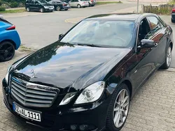 Schwarz Gebraucht 2010 Mercedes E200 Limousine | 7.499 € (Superpreis)