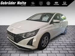 Weiss / Neu 2025 Hyundai i20 Select Limousine | 19.990 € (Guter Preis)
