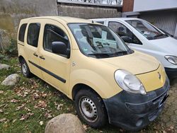 Gelb Gebraucht 2011 Renault Kangoo Kombi | 3.000 € (Etwas zu teuer)