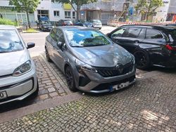 Grau Gebraucht 2024 Renault Clio V Esprit Alpine Kleinwagen | 23.000 € (Etwas zu teuer)