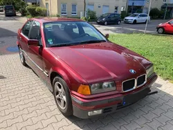 Rot Gebraucht 1996 BMW 318 Limousine | 2.800 € (Superpreis)