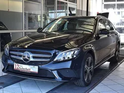Obsidianschwarz metalliclack Gebraucht 2020 Mercedes C300e Avantgarde Kombi | 25.600 € (Fairer Preis)