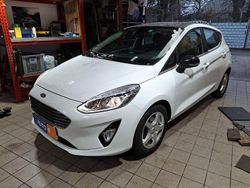 Weiß Gebraucht 2018 Ford Fiesta Titanium Limousine | 10.790 € (Fairer Preis)
