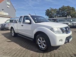 Weiß Gebraucht 2015 Nissan Navara SE Abholung | 21.900 € (Fairer Preis)