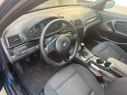 Blau Gebraucht 2003 BMW 320 Kleinwagen | 2.400 € (Fairer Preis)