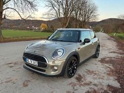 Grün Gebraucht 2018 Mini ONE Kleinwagen | 14.900 € (Fairer Preis)