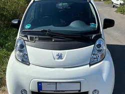 Weiß Gebraucht 2020 Peugeot iON Kleinwagen | 9.200 €