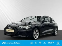 Mythosschwarz metallic Gebraucht 2023 Audi A3 S-Line Limousine | 31.900 € (Etwas zu teuer)