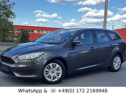 Grau Gebraucht 2015 Ford Focus Limousine | 9.500 € (Fairer Preis)