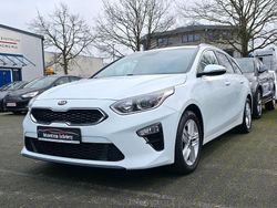 Weiß Gebraucht 2018 Kia Ceed Sportswagon Spirit Kombi | 13.590 € (Fairer Preis)