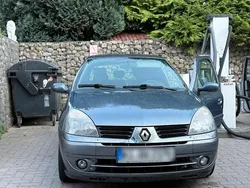 Silber Gebraucht 2005 Renault Clio II Kleinwagen | 1.250 €