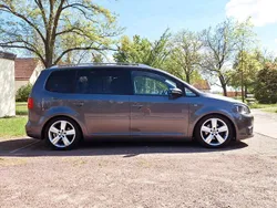 Grau Gebraucht 2014 VW Touran Van / Kleinbus | 11.990 €
