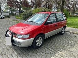 Rot Gebraucht 1995 Mitsubishi Space Runner Van / Kleinbus | 2.450 €
