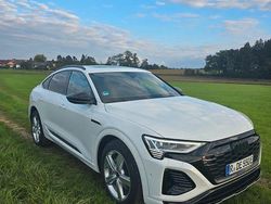Weiß Gebraucht 2023 Audi Q8 e-tron S-Line SUV | 67.500 € (Etwas zu teuer)