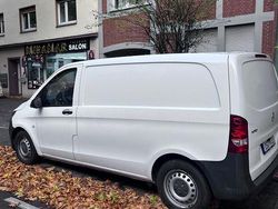 Weiß Gebraucht 2017 Mercedes Vito Van / Kleinbus | 11.000 €