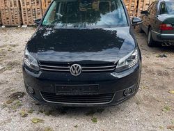 Schwarz Gebraucht 2013 VW Touran Life Van / Kleinbus | 6.699 € (Guter Preis)