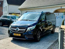 Schwarz Gebraucht 2017 Mercedes V250 AMG Van / Kleinbus | 30.500 € (Fairer Preis)