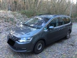 Grau Gebraucht 2017 VW Sharan Van / Kleinbus | 15.500 € (Fairer Preis)