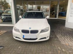 Weiß Gebraucht 2012 BMW 318 Lifestyle Kombi | 9.000 € (Fairer Preis)