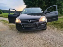 Schwarz Gebraucht 2005 Opel Astra Kleinwagen | 650 €