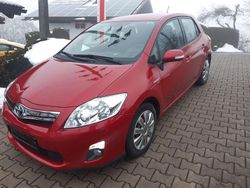 Rot (metallic) Gebraucht 2013 Toyota Auris Limousine | 8.990 € (Fairer Preis)