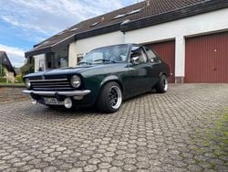 Grün Gebraucht 1976 Opel Kadett Limousine | 17.500 €