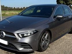 Grau Gebraucht 2018 Mercedes A200 AMG line Limousine | 16.999 € (Fairer Preis)