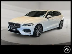 Weiss Gebraucht 2020 Volvo V60 Inscription Kombi | 24.824 € (Fairer Preis)