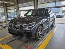 Grau Gebraucht 2022 BMW X5 M Sport SUV | 58.799 € (Fairer Preis)