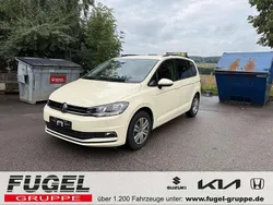 Hellelfenbein Gebraucht 2024 VW Touran Trendline Van / Kleinbus | 30.999 € (Guter Preis)