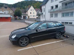 Schwarz Gebraucht 2006 Mercedes C280 Avantgarde Kombi | 2.500 € (Fairer Preis)